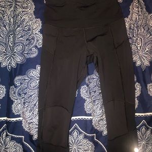 **SOLD**Lululemon capris